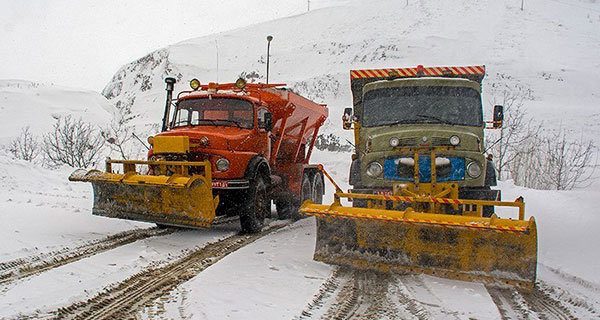 جزئیات برف روبی جاده‌ها با ۱۰۰۰ دستگاه ادوات راهداری