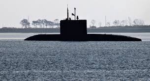 یک فروند زیر دریایی بیگانه، مورد شناسایی و رصد قرار گرفت