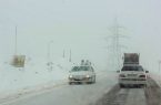 برف و کولاک جاده چالوس و آزادراه تهران-شمال را مسدود کرد
