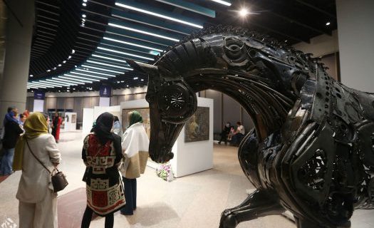 برپایی نمایشگاه در برج میلاد فرصت مغتنمی برای هنرهای تجسمی است