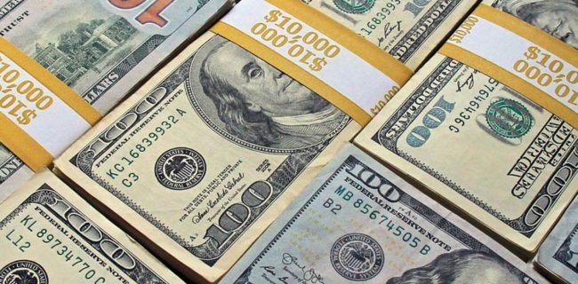 حذف دلار از سبد ارزهای مسافرتی ۴ کشور