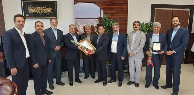 بیمه گران باید با اعتماد به نفس در مسیر خدمت رسانی حركت كنند