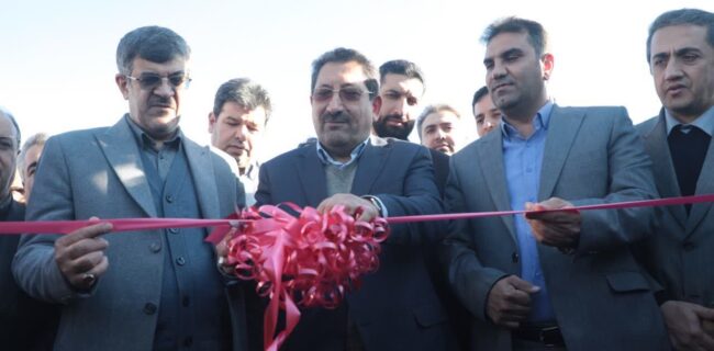 افتتاح نیروگاه خورشیدی چادرملو با حضور وزیر صمت و رئیس هیات عامل ایمیدرو