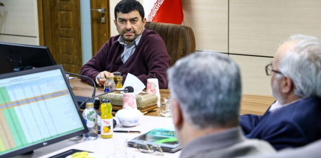 کارگران عزیز قهرمانان تولید در شرکت ملی صنایع مس هستند