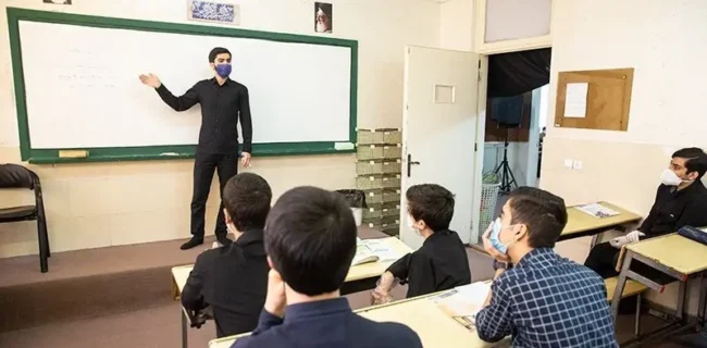 معلمان حق التدریس هم عیدی  می گیرند