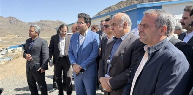 ریل‌گذاری راه‌آهن شهركرد- سفیددشت- مباركه با ریل ذوب آهن اصفهان