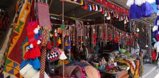 سرانگشتان هنرمند فارس رمق می گیرد