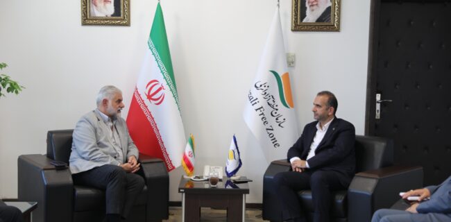 دیدار رئیس اتاق بازرگانی گیلان با مدیرعامل سازمان منطقه آزاد انزلی برگزاری نمایشگاه بین‌المللی فرصت‌های سرمایه‌گذاری و توانمندی‌های صادراتی استان گیلان در دستور كار قرار گرفت