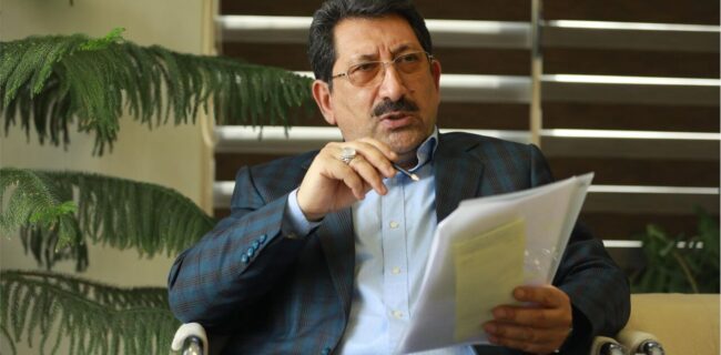 مساعدت صنایع وظیفه وزیر است