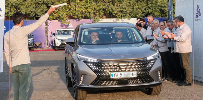 تحویل خودرو رووی eRX5 آغاز شد