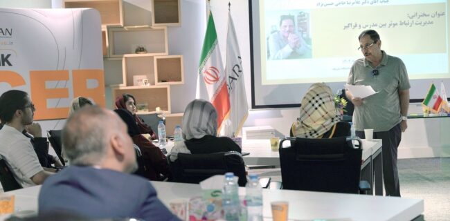 گفت‌وگو رمز موفقیت متخصصان آموزش زبان سازمانی