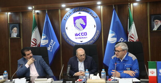 تاکید مدیرعامل بانک رفاه بر توسعه همکاری‌های مالی با گروه صنعتی ایران‌خودرو