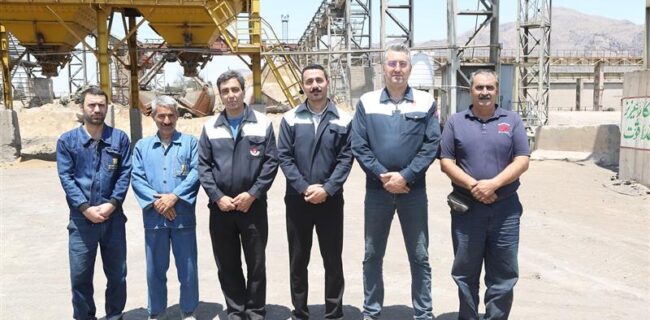 حمل ریلی سرباره ذوب‌آهن اصفهان برای اولین بار به مقصد كارخانه سیمان شاهرود آغاز شد