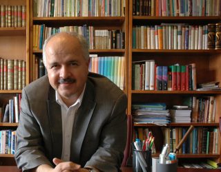 سعدی در پویایی و تعالی، زایش و گستردگی زبان فارسی کاری کرده کارستان!