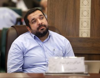نگین سبز شیراز ، لگد مال پدر خوانده ها و نوچه های بوق چی