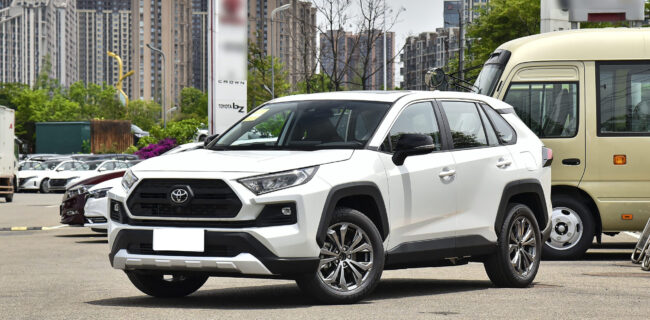 آغاز پیش‌فروش تویوتا RAV4 ADVENTURE PLUS با پلاک ملی از سوی آذریوردسال