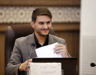 پایان دعوای راننده و مسافر بر سر پول خرد با اجراییشدن کیف پول الکترونیکی تاکسیها پایان دعوای راننده و مسافر بر سر پول خرد با اجراییشدن کیف پول الکترونیکی تاکسیها