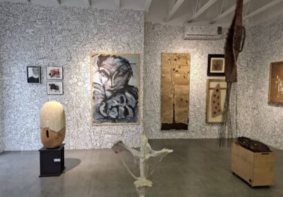 لعل را به تماشا بنشین لعل را به تماشا بنشین