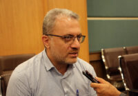 برخی در شهر با ذره‌بین دنبال پیدا کردن یک نقطه‌ضعف هستند تا آن را به نمایش بگذارند 