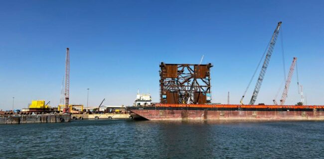 عملیات ساخت و بارگیری جکت پروژه توسعه ميدان گازي «فرزاد ب» تا ۲۵ دیماه به پایان می‌رسد