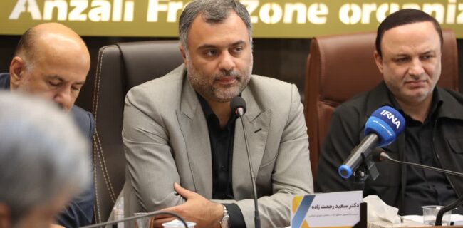 مناطق آزاد بهترین و بیشترین نقش و ظرفیت را در تحقق سیاست‌های كلی اقتصاد مقاومتی برخوردار می‌باشند