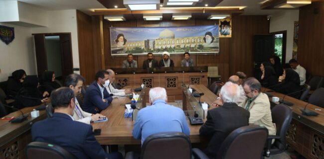 شکوهی‌مقدم در جمع رسانه‌ها: بر دستان پر تلاش کارگران ذوب‌آهن بوسه می‌زنم