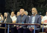 پرفورمنس کفش‌های جامانده به یاد یاسمین‌های میناب برگزار شد